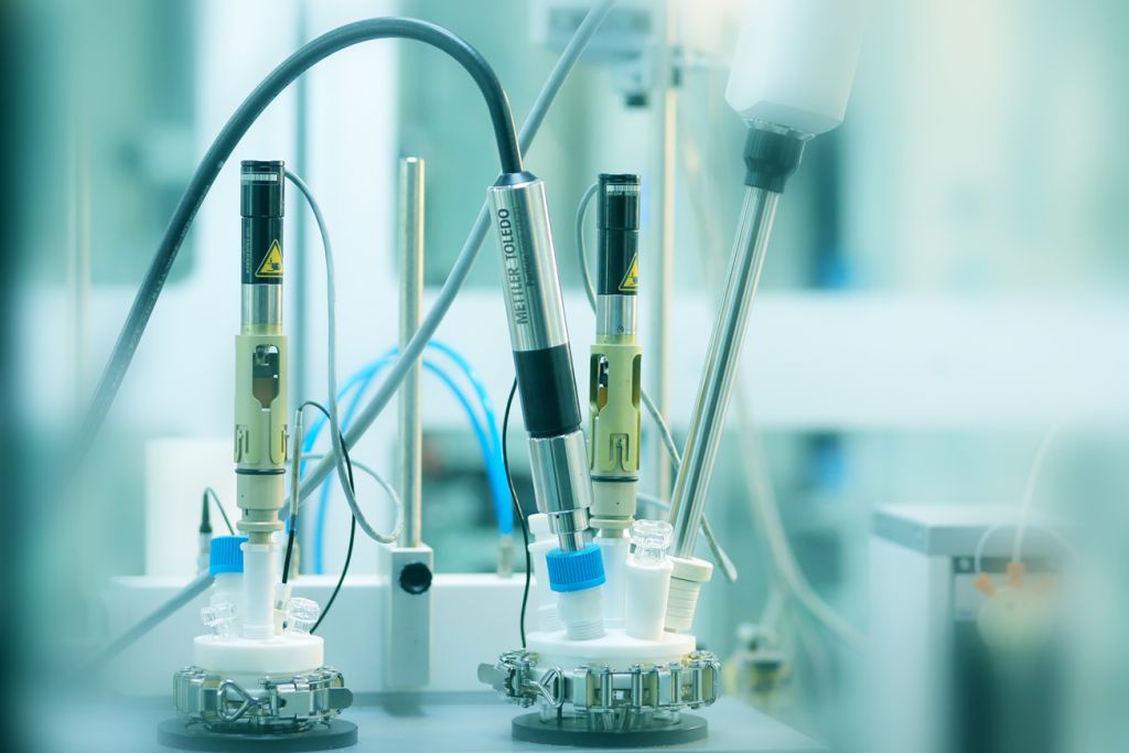 How PAT tools can help improve understanding of the crystallisation process